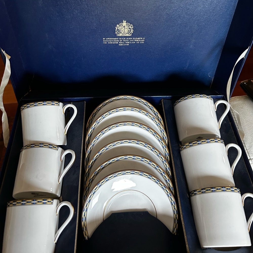 Royal Worcester White and Blue Coffee/Tea Set of 6 cups and saucers